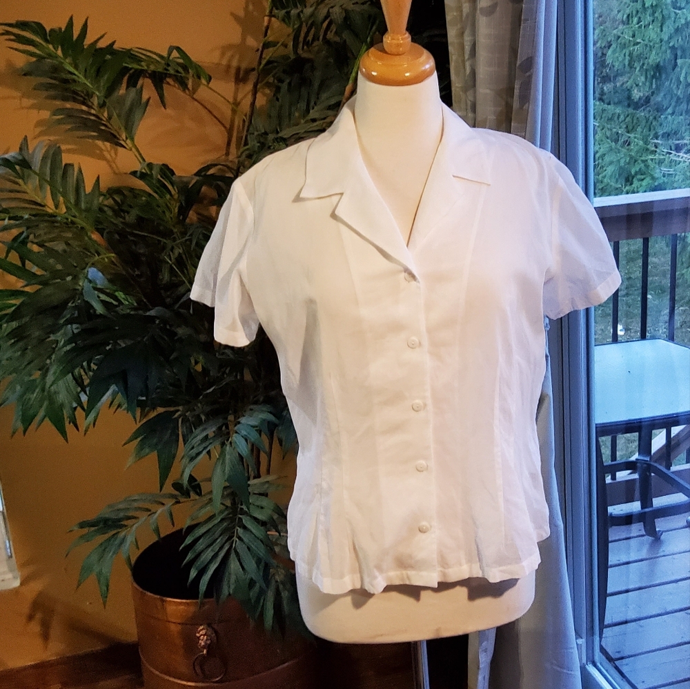 Dana Buchman White Button-Down Shirt